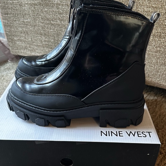 Nine West Women's wnCuz3 Platform LifeStyle Ankle Boots size 8.5 - Picture 2 of 8